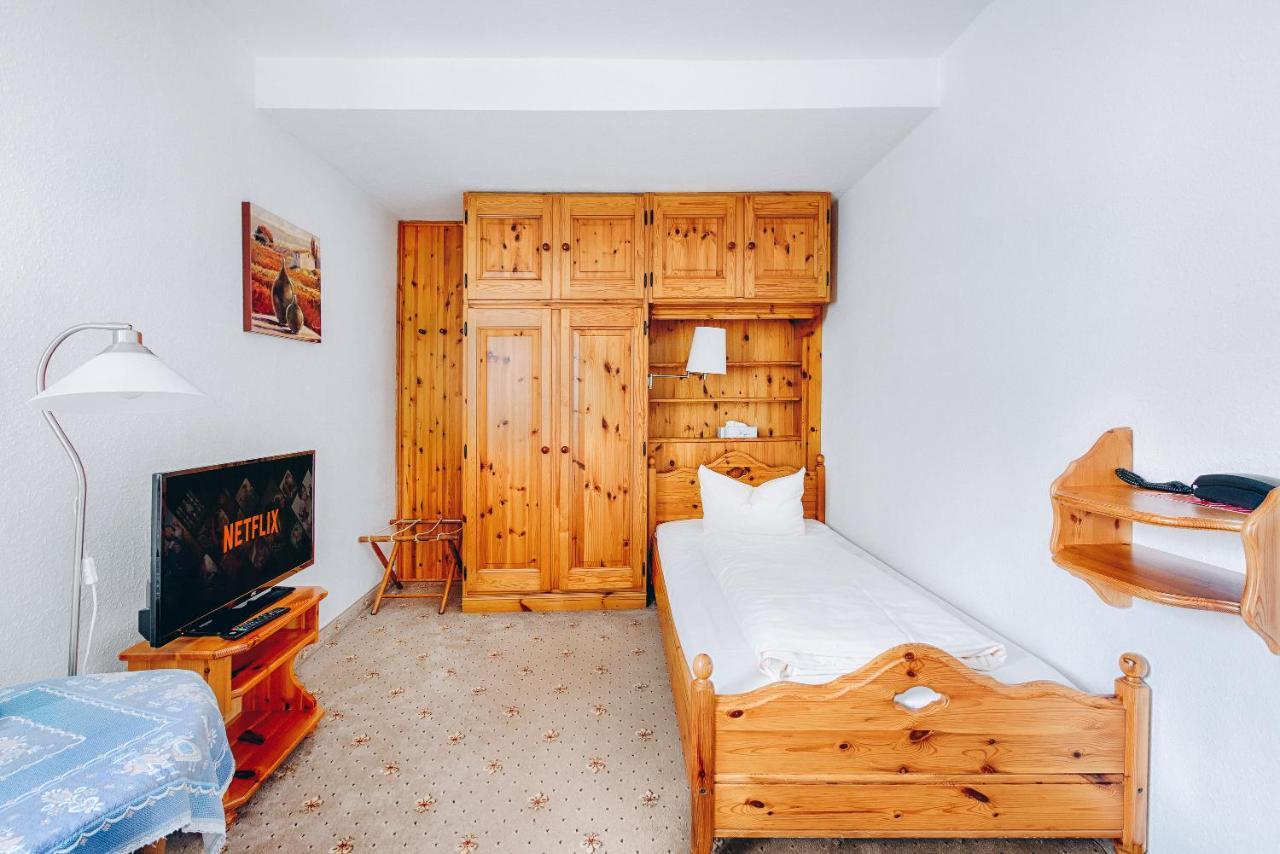 Hotel Garni Nuss ไกรน์เนา ภายนอก รูปภาพ