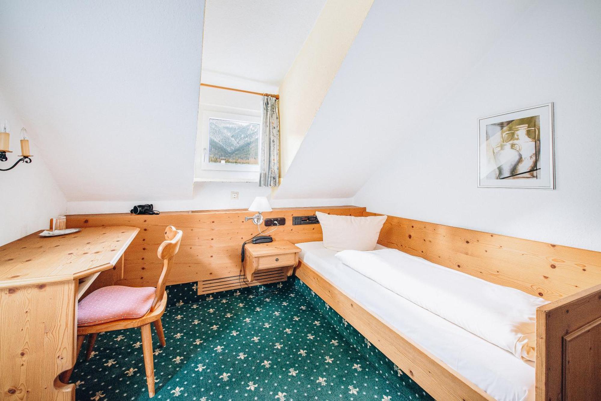 Hotel Garni Nuss ไกรน์เนา ภายนอก รูปภาพ