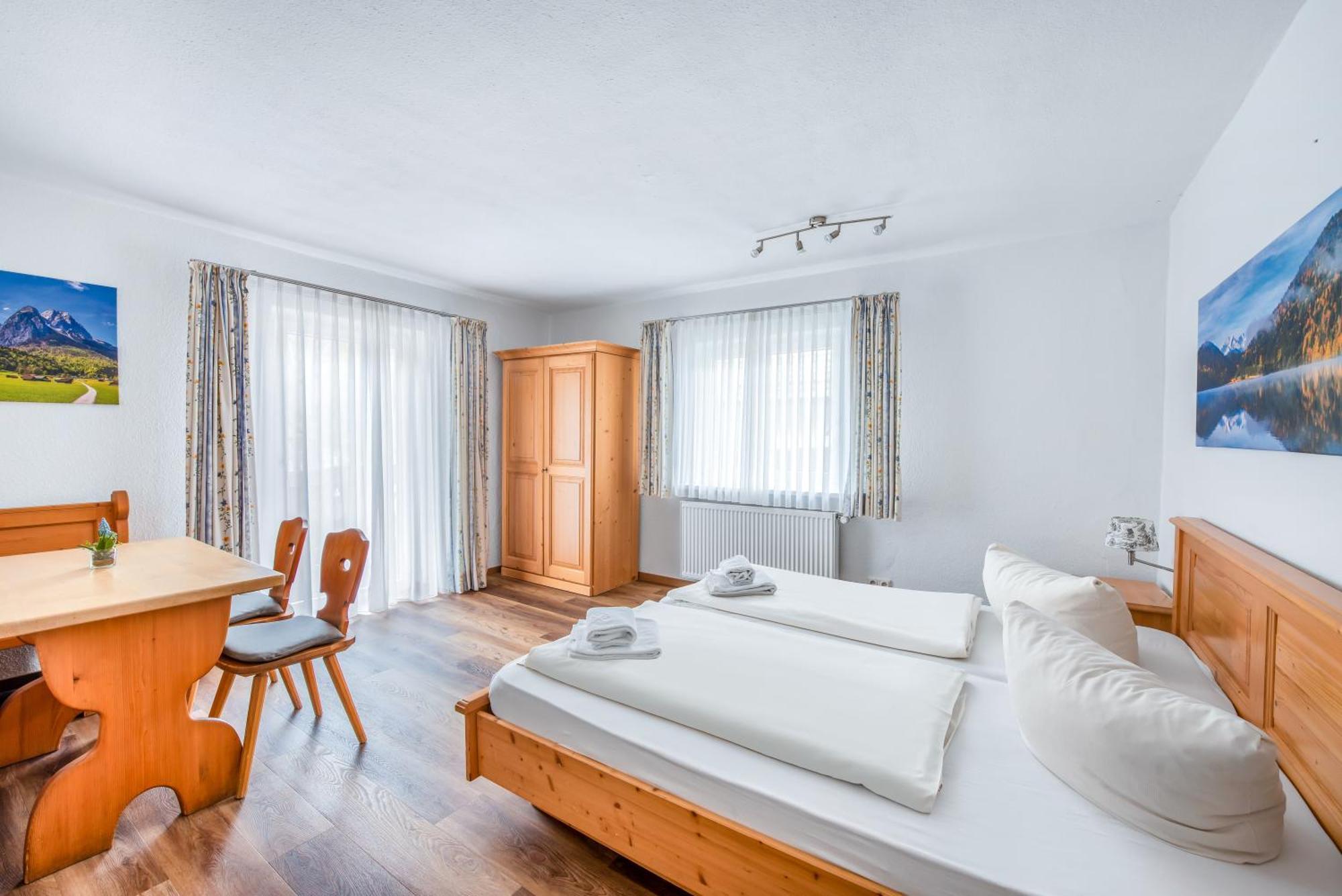 Hotel Garni Nuss ไกรน์เนา ภายนอก รูปภาพ